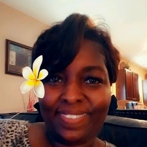 Meet your Posher, Alicia